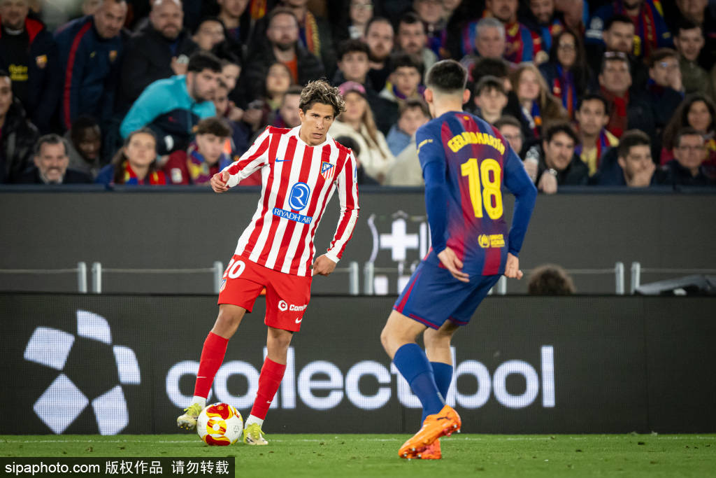 西甲战术解密:巴萨能否在主场全取三分,皇家社会的反击战术能否奏效?