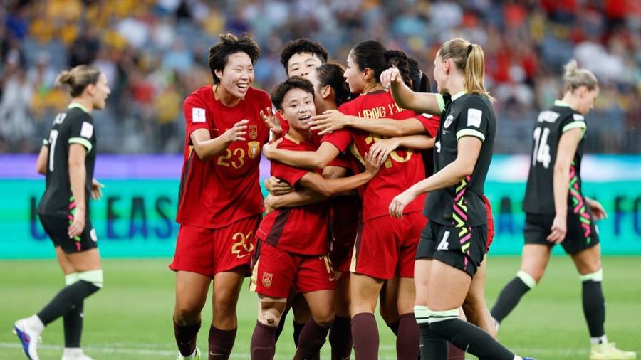 1比2憾负澳大利亚队，无缘亚洲杯决赛，谁能成为中国女足的下一个王霜？