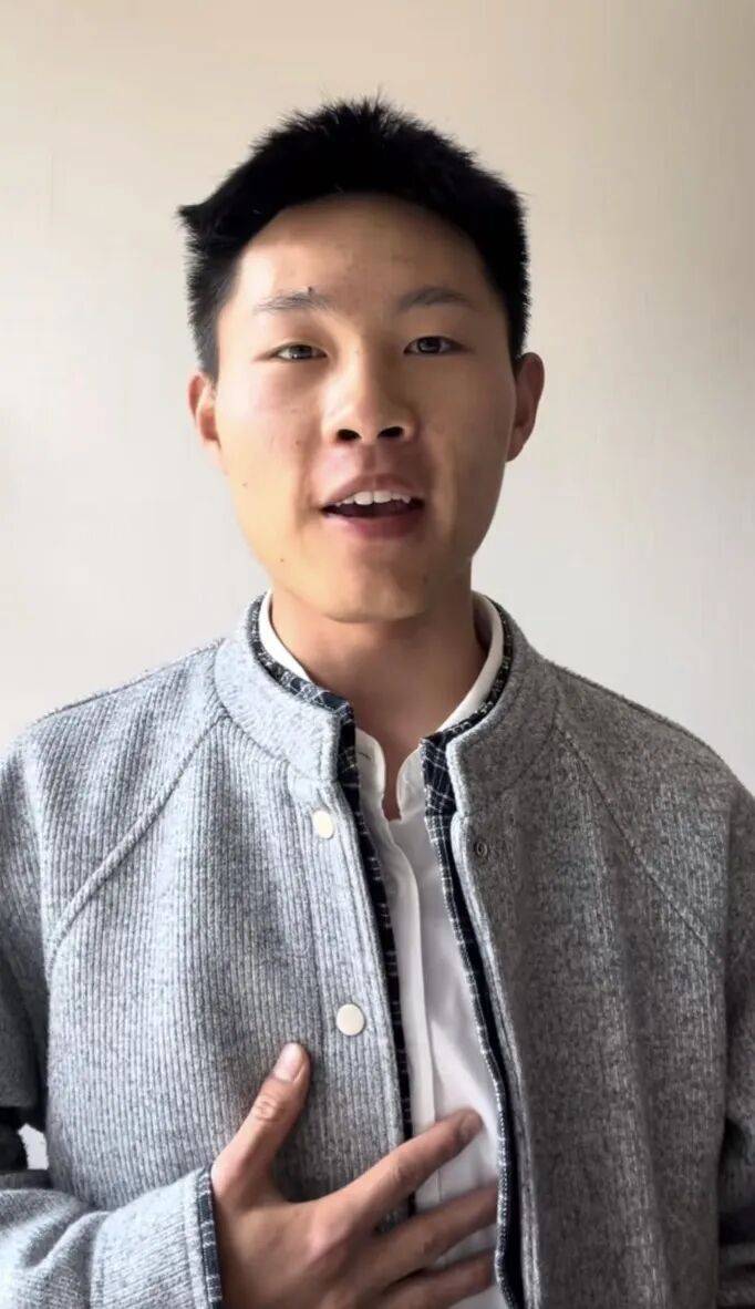 “昨天刚领完结婚证,好事成双!”_梅姨_南都_申聪