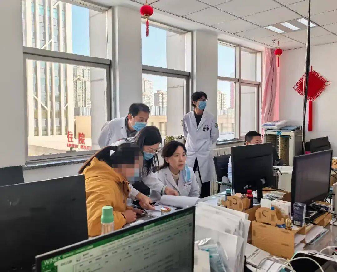 北京大学肿瘤医院检查陪护加挂号老人就医全程照料，每一步都安稳的简单介绍