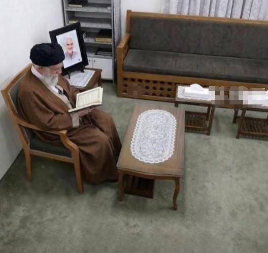 哈梅内伊遇袭身亡前最后画面披露，几小时后其在办公室殉职