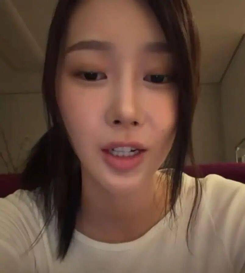 知名女团成员被留言“bitch”，本人霸气回怼，网友力挺！ 插图1