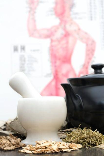 30年中医:看脸看指甲就知病!90%忽略了身体求救信号_气血_脏腑_舌苔