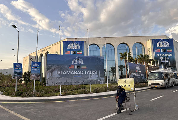 “印度老尴尬了：特朗普访华不访印，还大赞巴基斯坦” -华闻时空