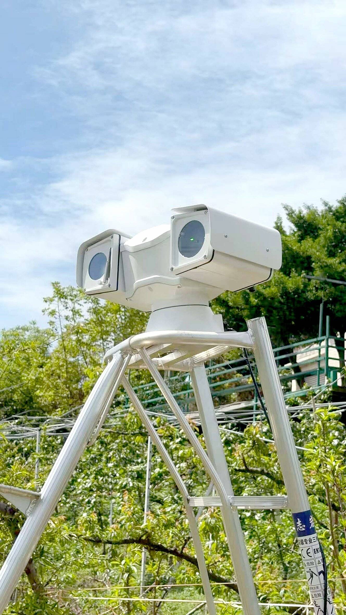 高质量发展｜智护沃野 人鸟共生 “成都造”爱鸟机器人引领具身智能新浪潮