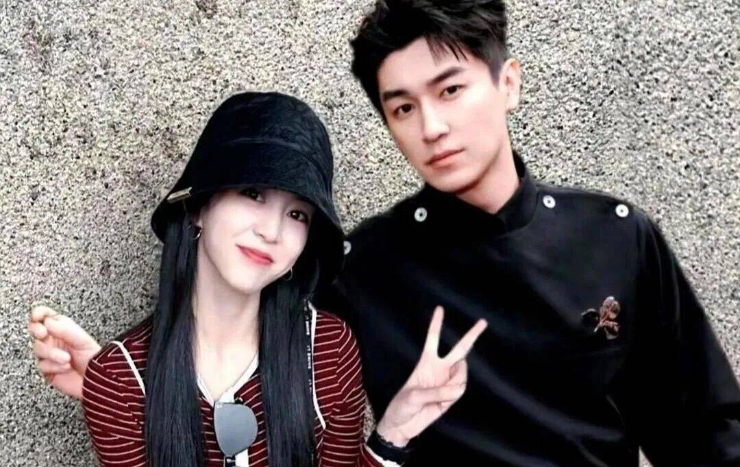 【2026.4.20】闫桉和郭敬明？龚俊私底下？袁B妍退圈前咖位？杨旭文跟郜思雯私下？热巴《玫瑰与骑士》？女艺人不跟男演员有故事？封面图