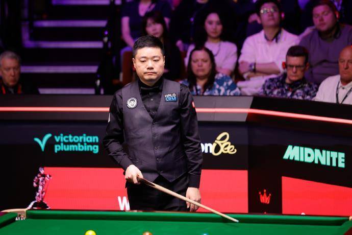 2026斯诺克世锦赛 赵心童第二阶段战暂时领先丁俊晖