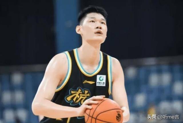 CBA老将胡金秋发声：目标卫冕，要打到父子同台那一天