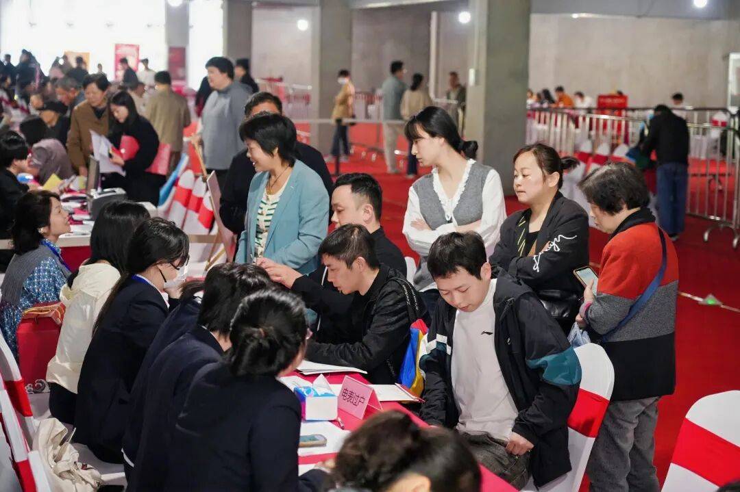 恭喜!海宁“三个里”区块搬迁户拿新房啦!直击现场→_交房_居民_服务