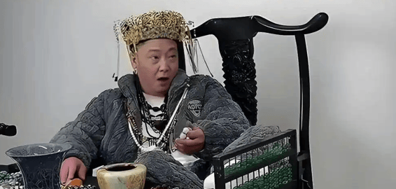 因一条毛巾胖东来又被逼自证！网红博主鸡蛋里挑骨头被全网嘲讽…-第3张图片-