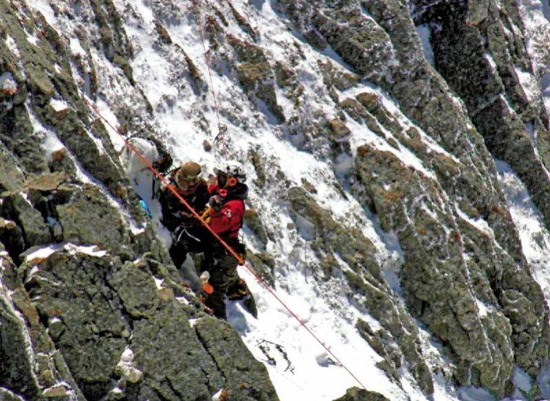 香港两男子日本登山，1人死亡