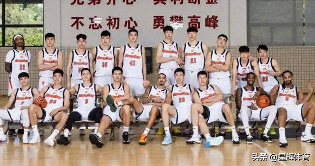 奇兵来了！广东变阵打生死战 杜锋让19岁新星进大名单 曾单场砍20+5