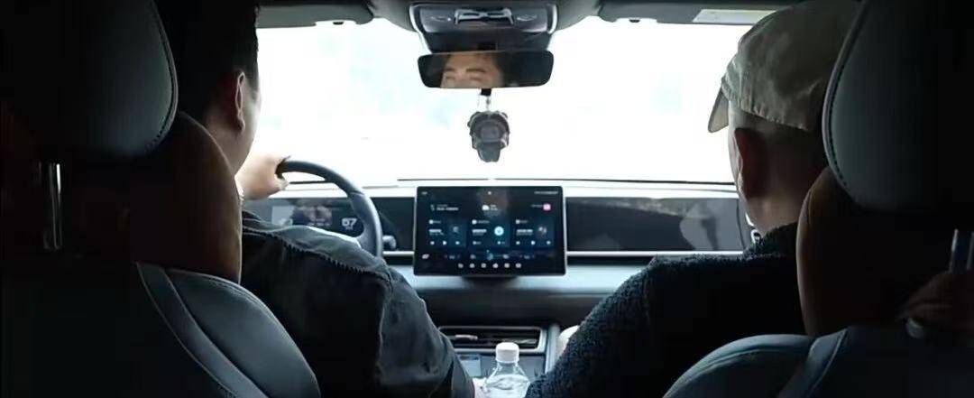 榴蓮商家遭僅退款事件細節披露：為立案翻垃圾，二次驅車前往海報