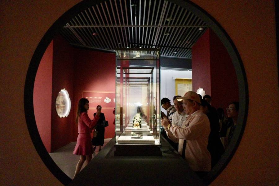在奉贤博物馆，121件（套）宫廷珍品再现乾隆盛世艺术巅峰