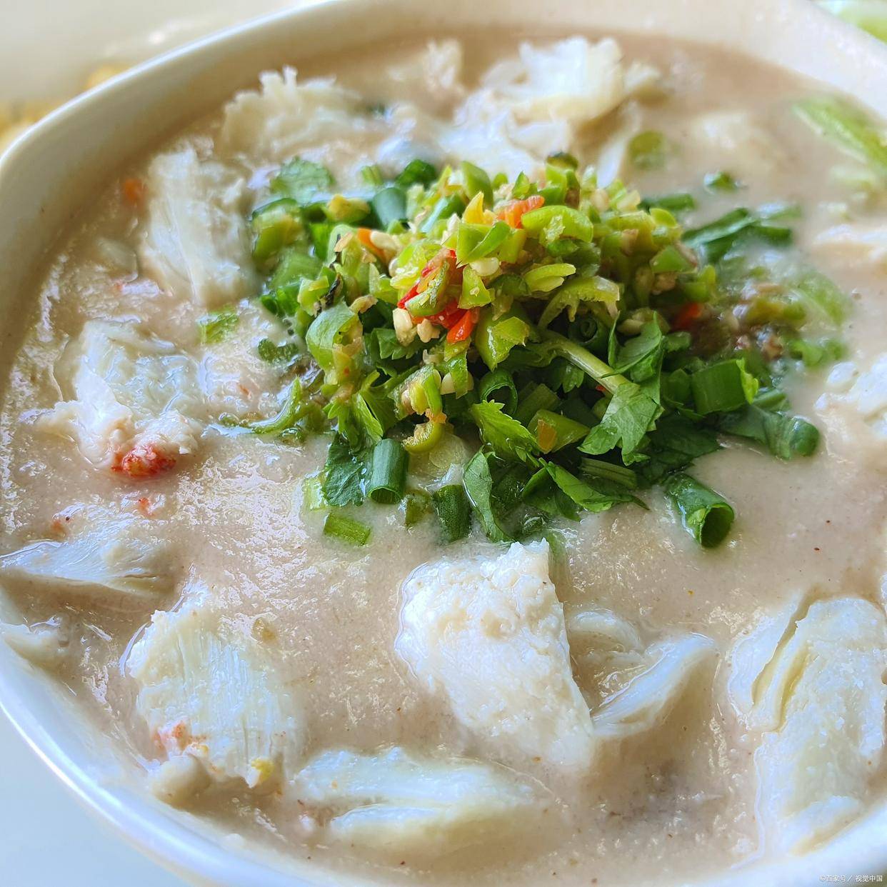 福州锅边糊:米浆沿着锅边烫成皮?这碗“做夏”早餐太有烟火气了!_汤底_米皮_米香