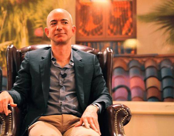 亚马逊贝佐斯:AI不会造成大规模失业 将迎来多重黄金发展年代