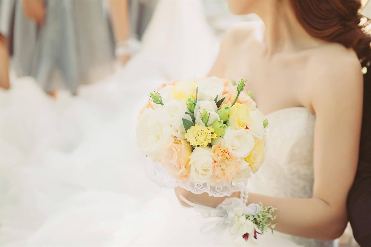 原创            结了婚的女人要是对你有这三种上心，那就是动了想跨过去的心思