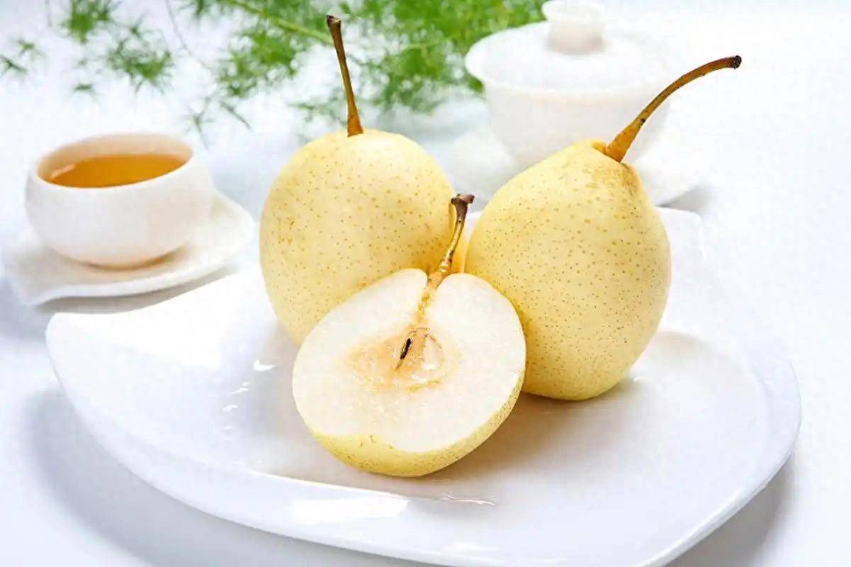 原创            糖尿病要少吃梨？医生：夏季不想血糖飙升，这4物再爱也要少吃