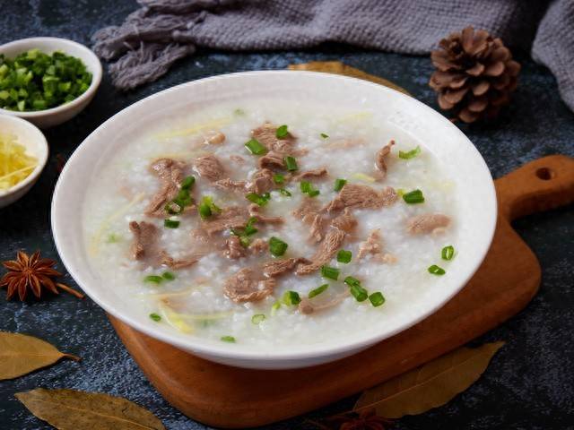 原创            冠心病患者能不能吃牛肉？医生：保护心脏，这5种食物最好少吃