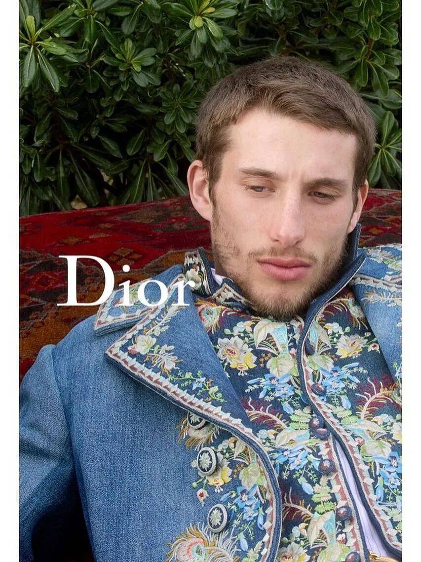 法国男模成 DIOR 新设计师的宠儿，接连拿下许多广告！