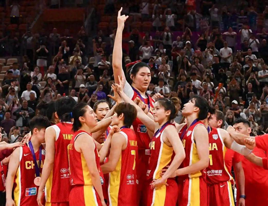 中国女篮世界杯12人名单预测公布：首战卫冕冠军美国，胜负难料
