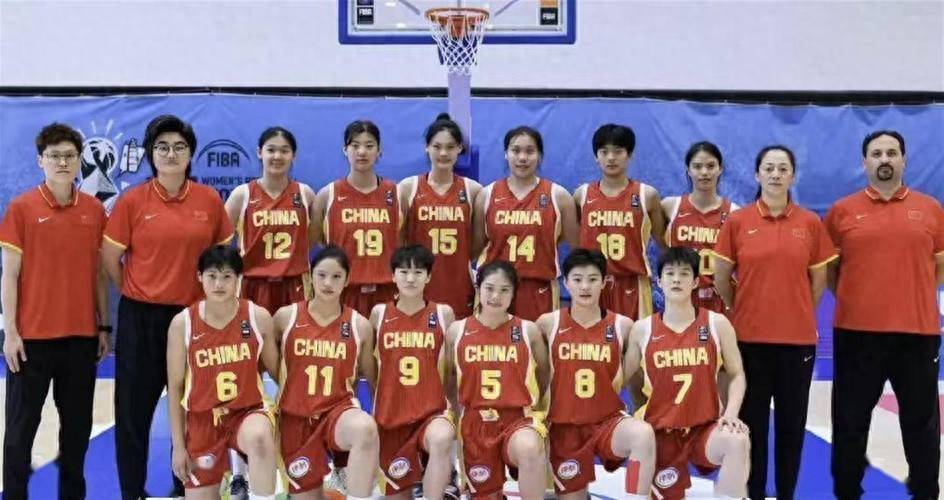 挺进世界杯8强！中国女篮23分掀翻“欧洲大魔王”，21+28统治赛场