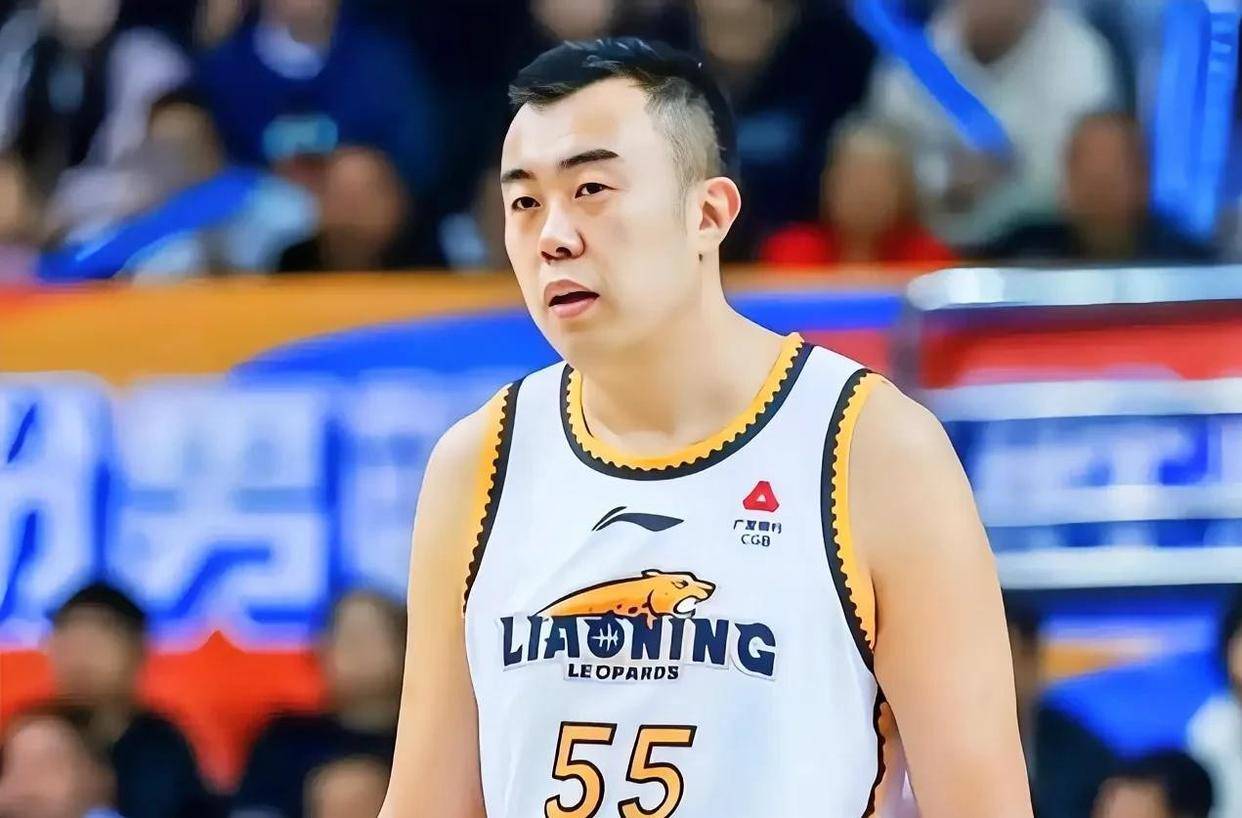 辽宁男篮接连重磅引援调整!韩德君重返队伍,郭艾伦回归无望,杨鸣或将无落脚之处