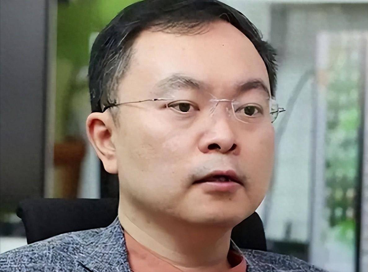 官媒宣布，抗争渐冻症7年的蔡磊迎来一大喜讯，网友：他配享太庙_新药_病友_患者