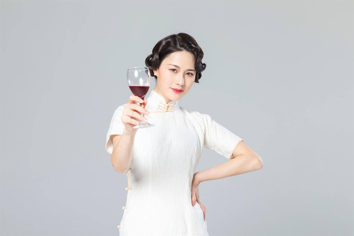 纽恩泰董秘入股价远低机构：两年上亿买理财 产能利用未饱和