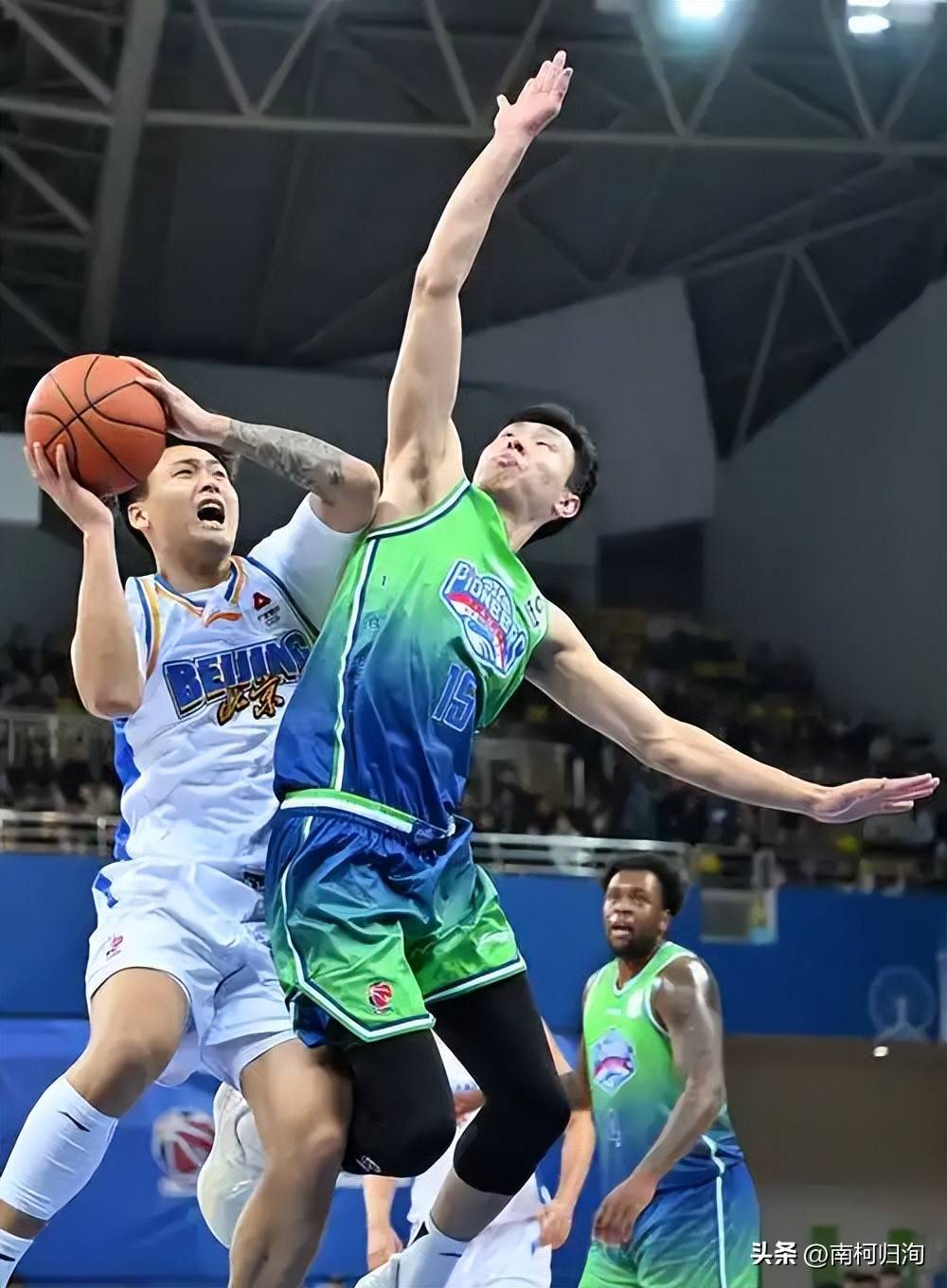 广厦刚夺冠就卖总决赛MVP，辽宁深夜截胡北京，胡金秋1亿转会黄了