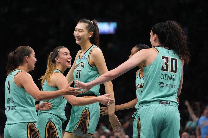 韩旭登顶女子美职篮亚洲球员得分榜