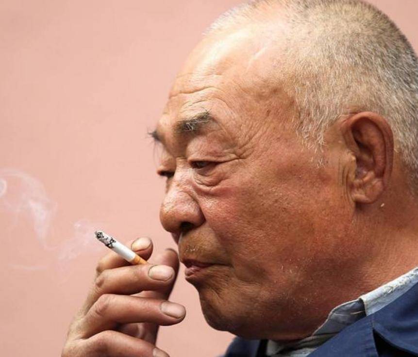 原创            抽烟真的百害无一利？经多位学者数年调查研究，最后得知真相
