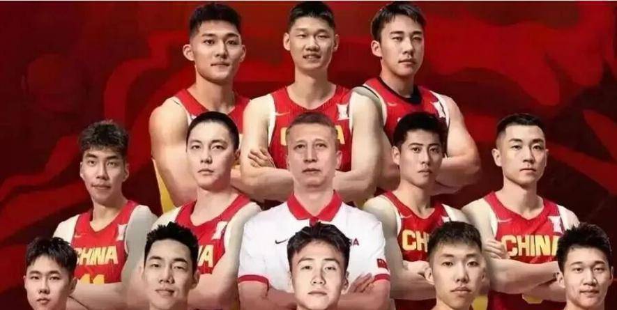 男篮世预赛名单基本落定，赵继伟胡明轩双核压阵，焦泊乔逆袭入选