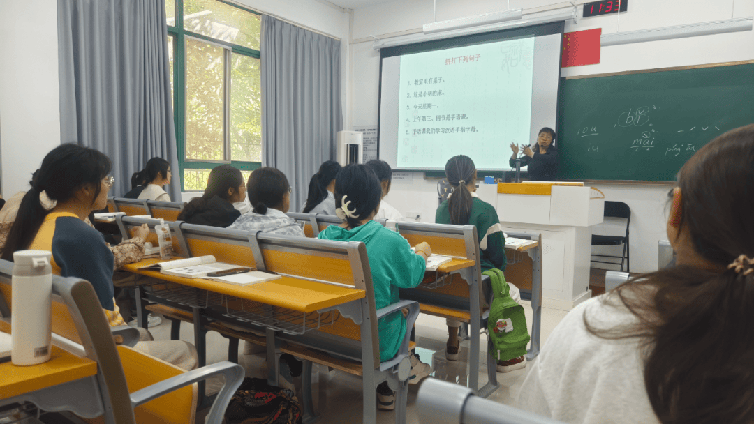 National Federation of Persons with Disabilities System Aid-Tibet and Assistance for Persons with Disabilities Typical Cases | Jiangsu: "Sign Language Class" Spanning Three Thousand Kilometers