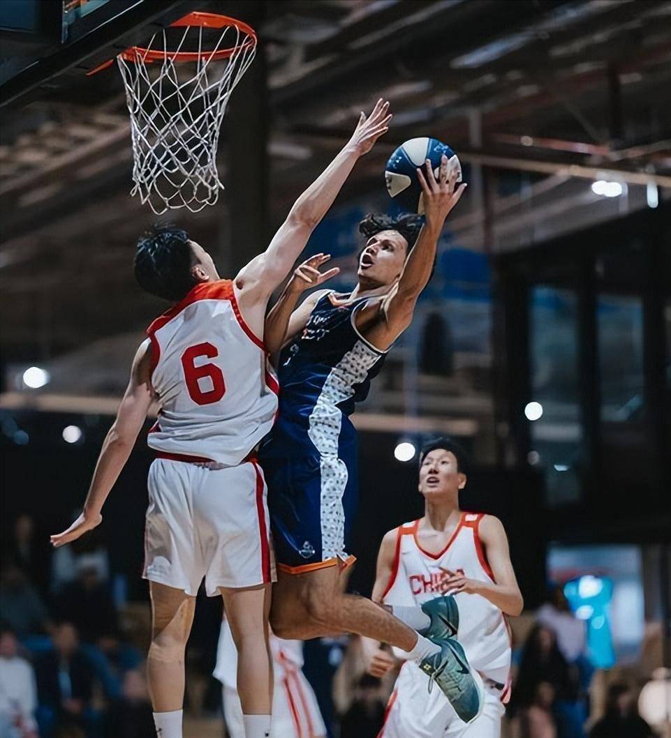 117‑103完胜！U18亚洲杯中国男篮跻身四强，比赛收官时刻，菲律宾耍阴招