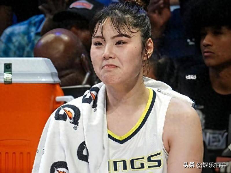 李月汝选择离开，宫鲁鸣感到无可奈何，李梦无缘，另一核心也告别