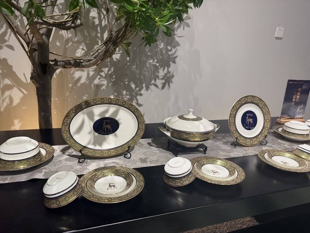 老窑火迸发新火花，华光国瓷改写传统陶瓷宿命｜活力中国调研行