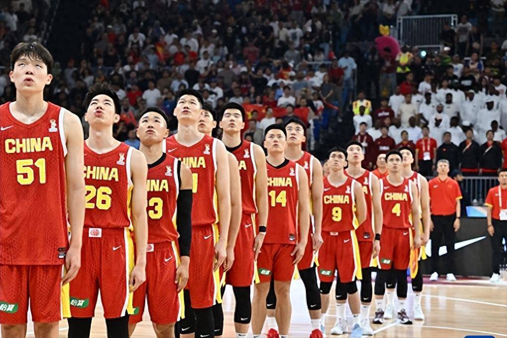 中国男篮赢球后，主教练郭士强回应，NBA官方发声，美国媒体点评