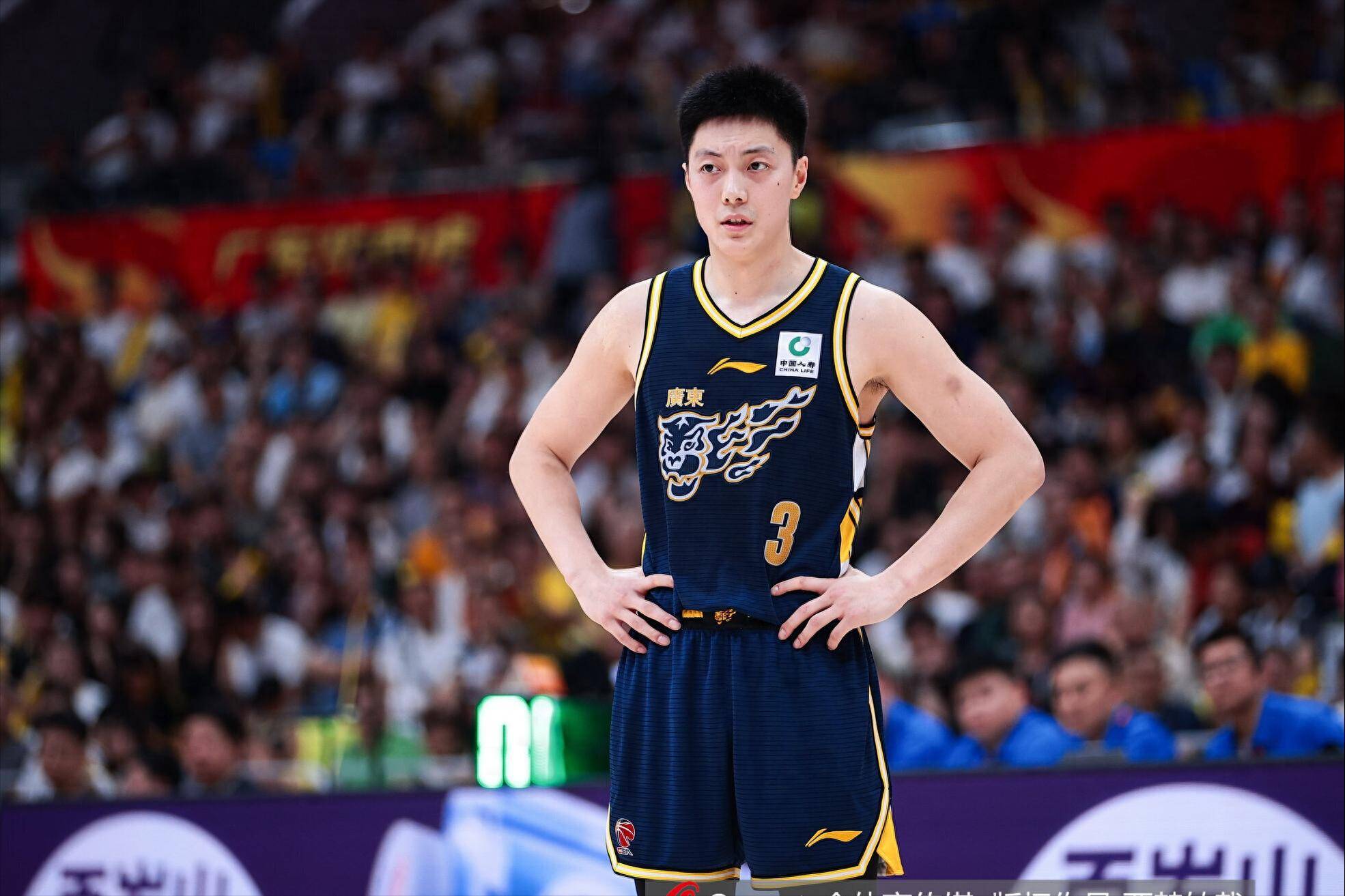 广东新注册4人!面对小崔小焦B合同和老周C合同,胡明轩压力大