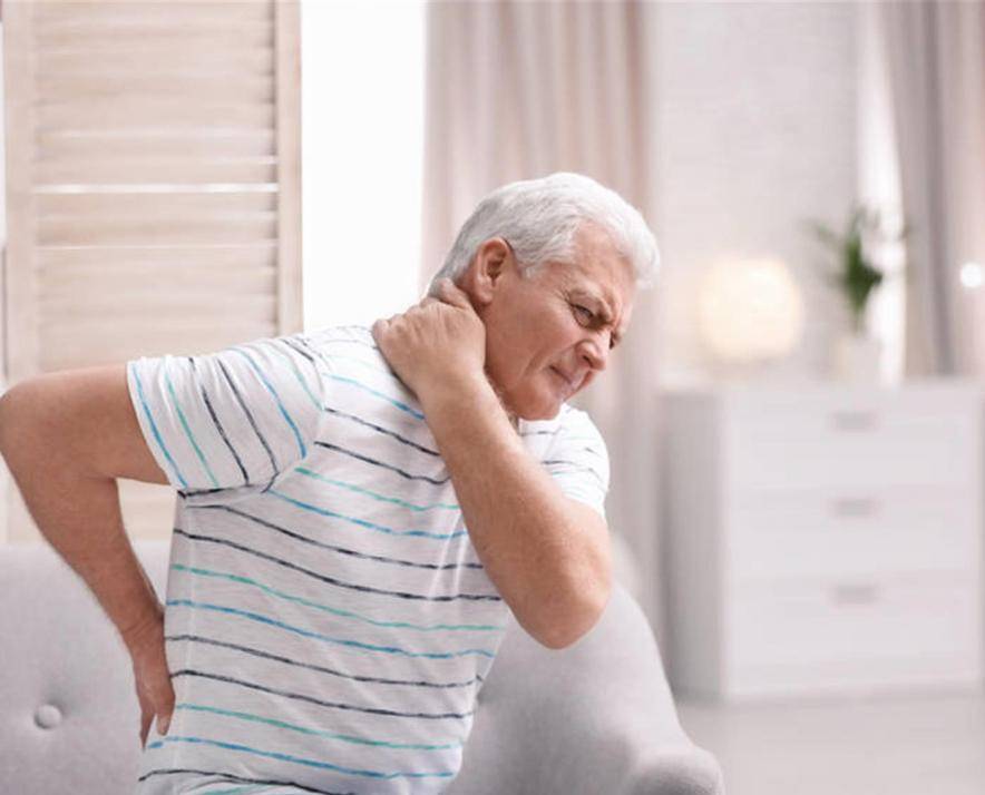 原创            体内有癌，肩膀先知？肩膀若出现3个异常，可能是癌症在靠近