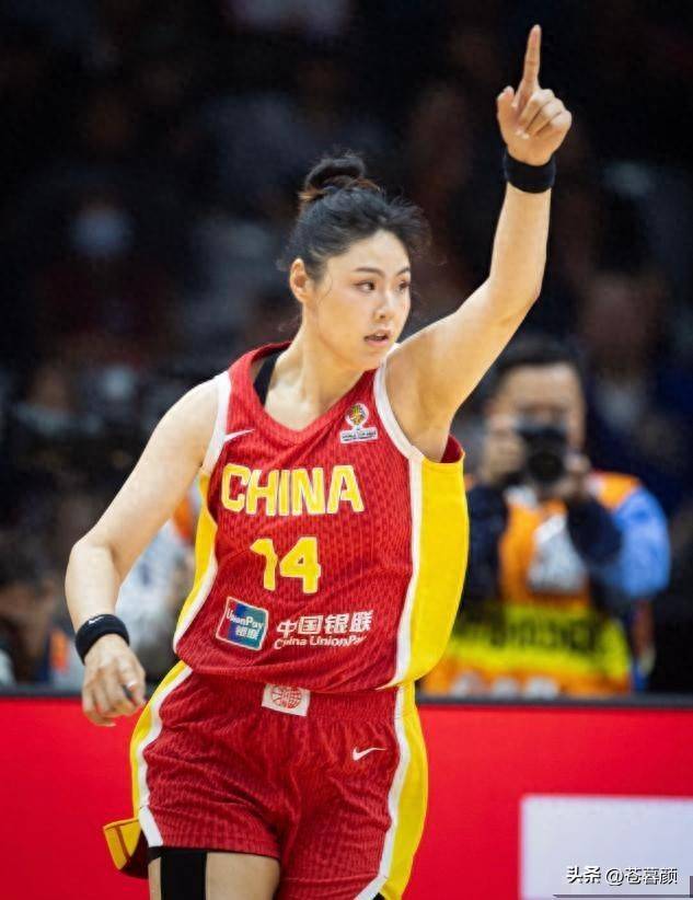 中国女篮险胜，名宿马健喊话宫鲁鸣重召2人：对个性球员也需包容