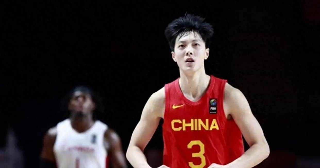 中国男篮公布重要决定！28岁国手胡明轩接棒赵继伟，2当得分王