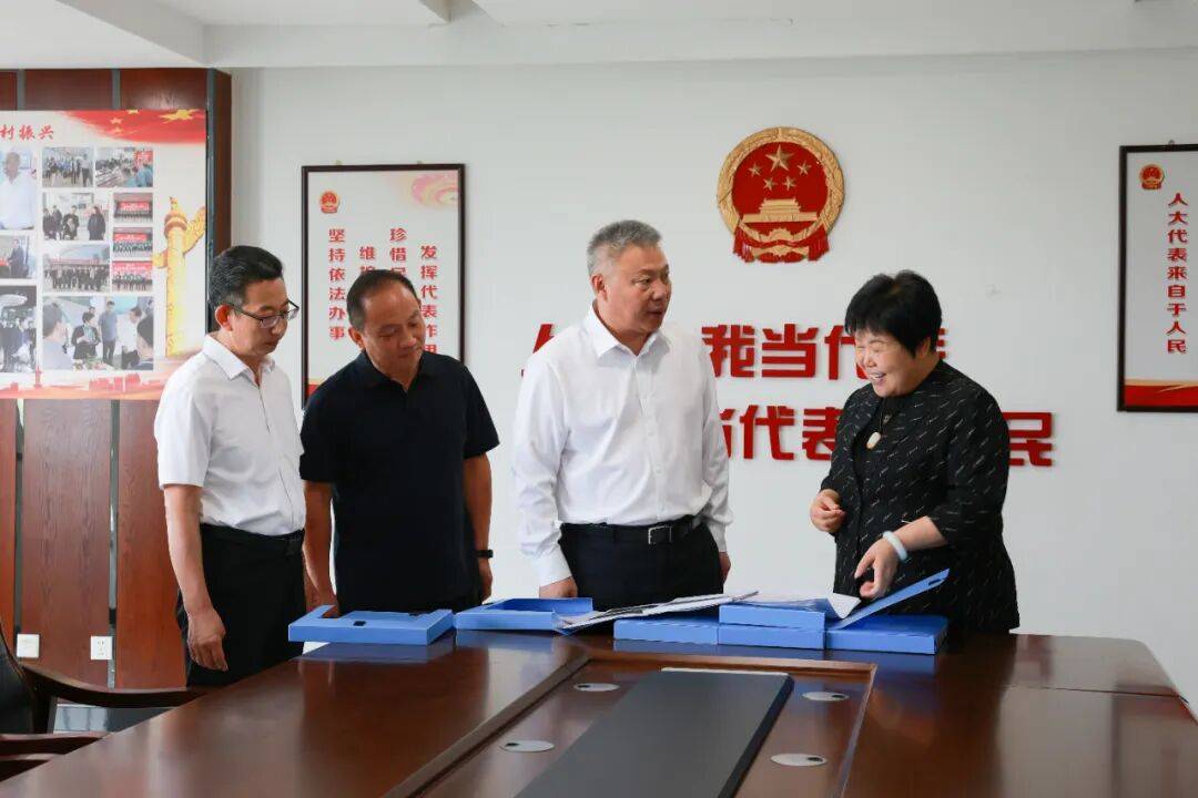 郑传记在威县调研时强调 全力以赴推进项目建设