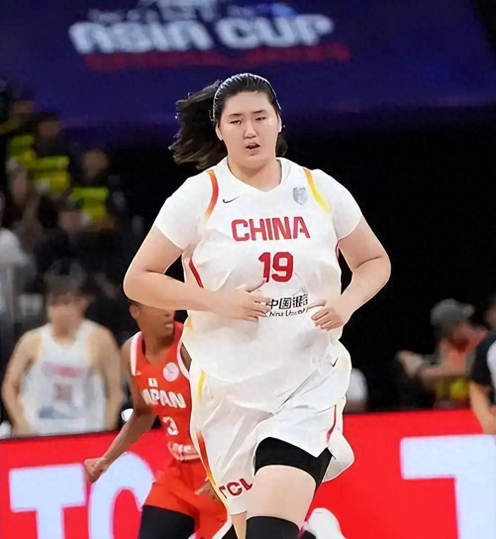 研究张子宇短板！法队中锋称，队伍休整时长优于中国女篮