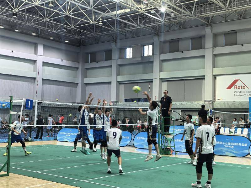 北京市运会社会组气排球比赛以球会友