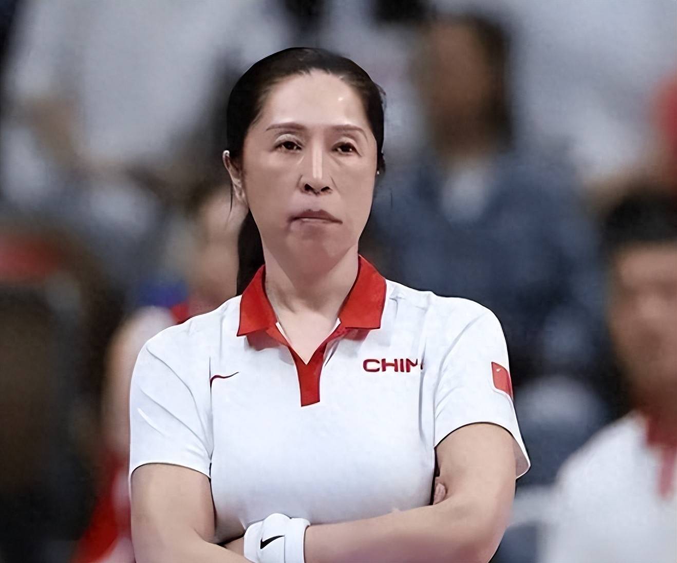 原来他俩是夫妻，妻子曾是中国女篮主帅，丈夫从运动员转行当导演