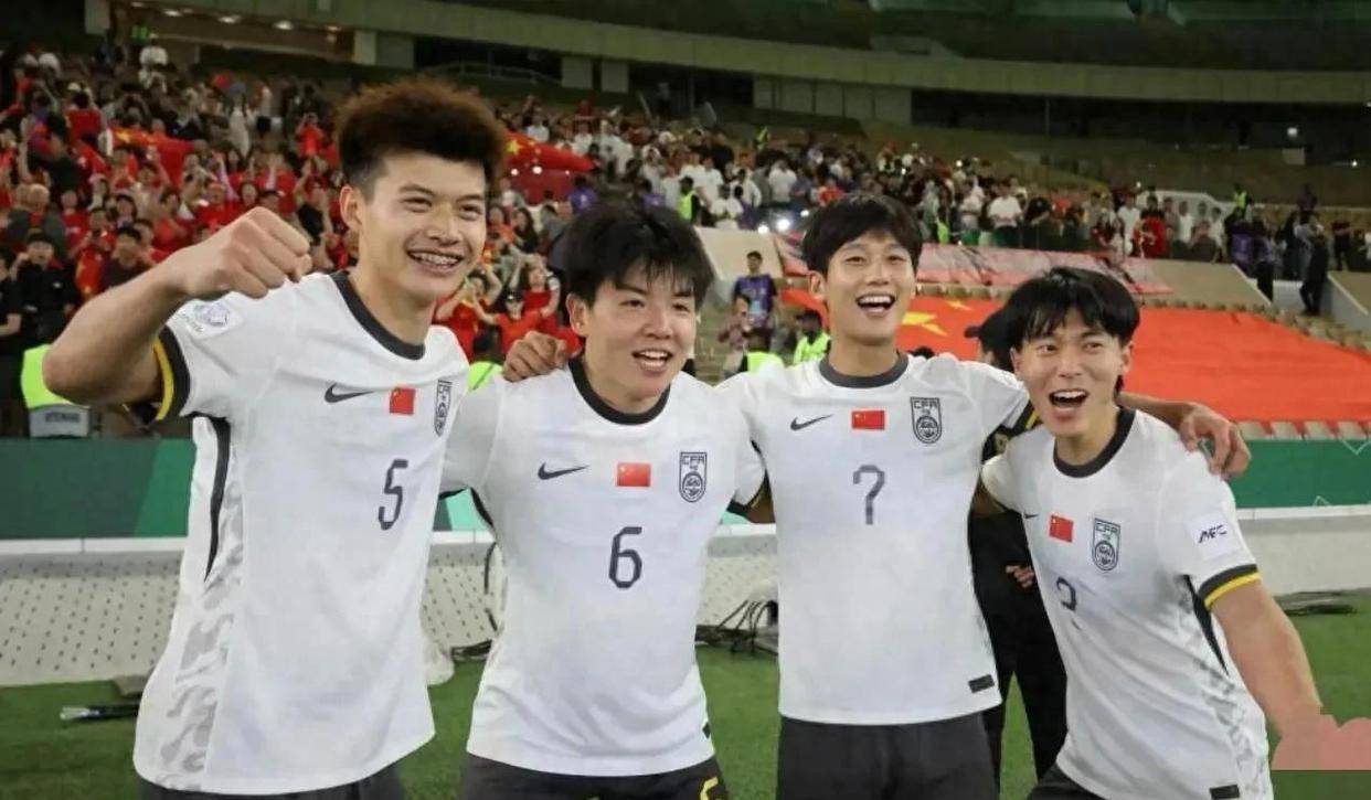 原创
            男足亚运会：U23中国男足VS朝鲜开球时间敲定 央视直播，死亡组出线看首战，球迷祝福