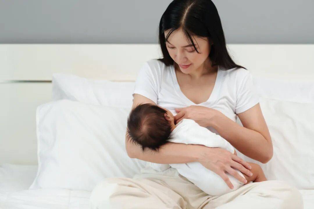 喂奶会导致乳房下垂吗？如何恢复？