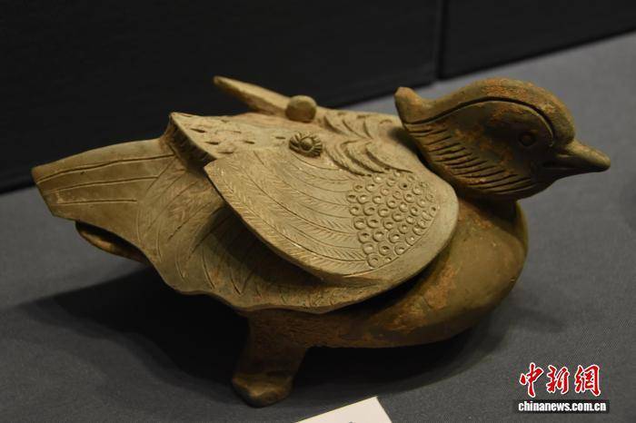 大型 蓋付硯 蓮葉に蛙彫刻 古硯 唐物 中国美術 書道具 文房四宝 古美術 共箱 河南郑州：探寻古砚里的“动物园”_搜狐网