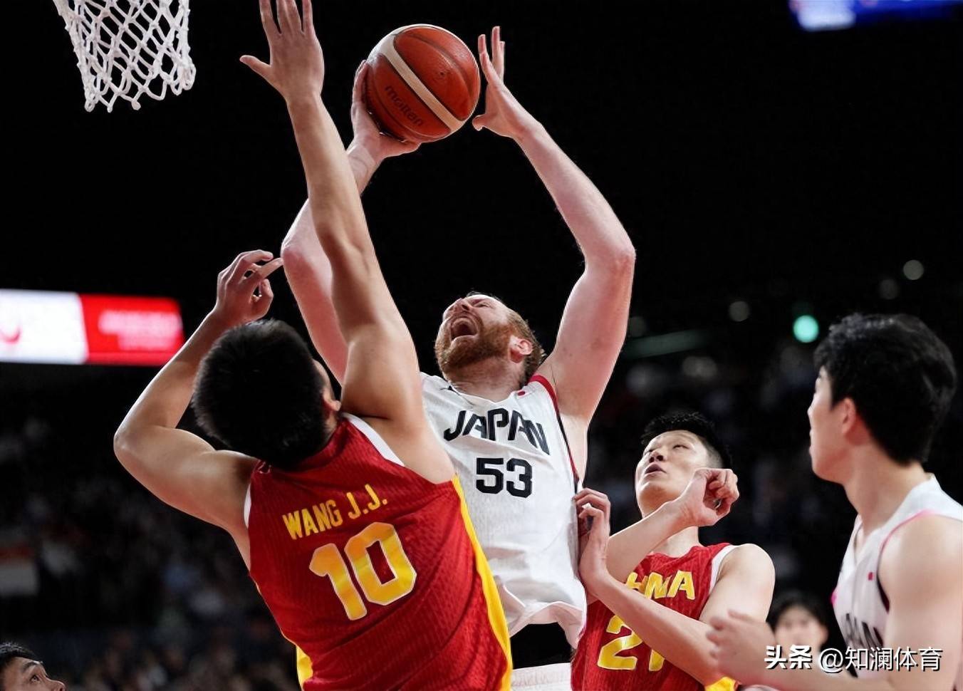 中国男篮两连败不到12小时，郭士强官宣2大重磅决策，姚明没说错